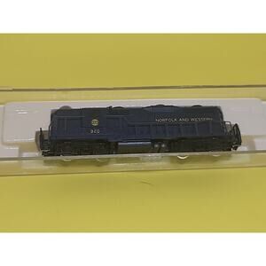Life Like N Scale 7114 GP18 N&W #920 Hi Nose With 4 Extra Train Cars